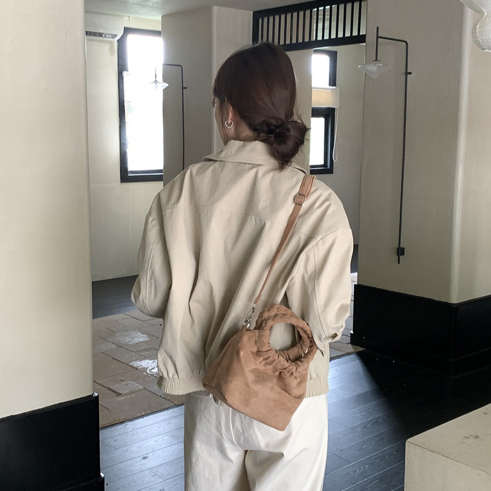 https://fulmo-img-server.com/lanabag/e7efb641-52b1-48b1-9f95-82e362d850a8.jpg