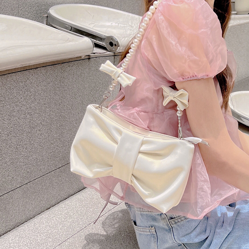 https://fulmo-img-server.com/lanabag/fbf66a6c-1177-4334-bbf0-6c1a4619fa4d.jpg