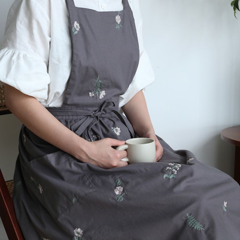 ガーデニング 植物柄刺繍ワンピース型のガーデニングエプロン