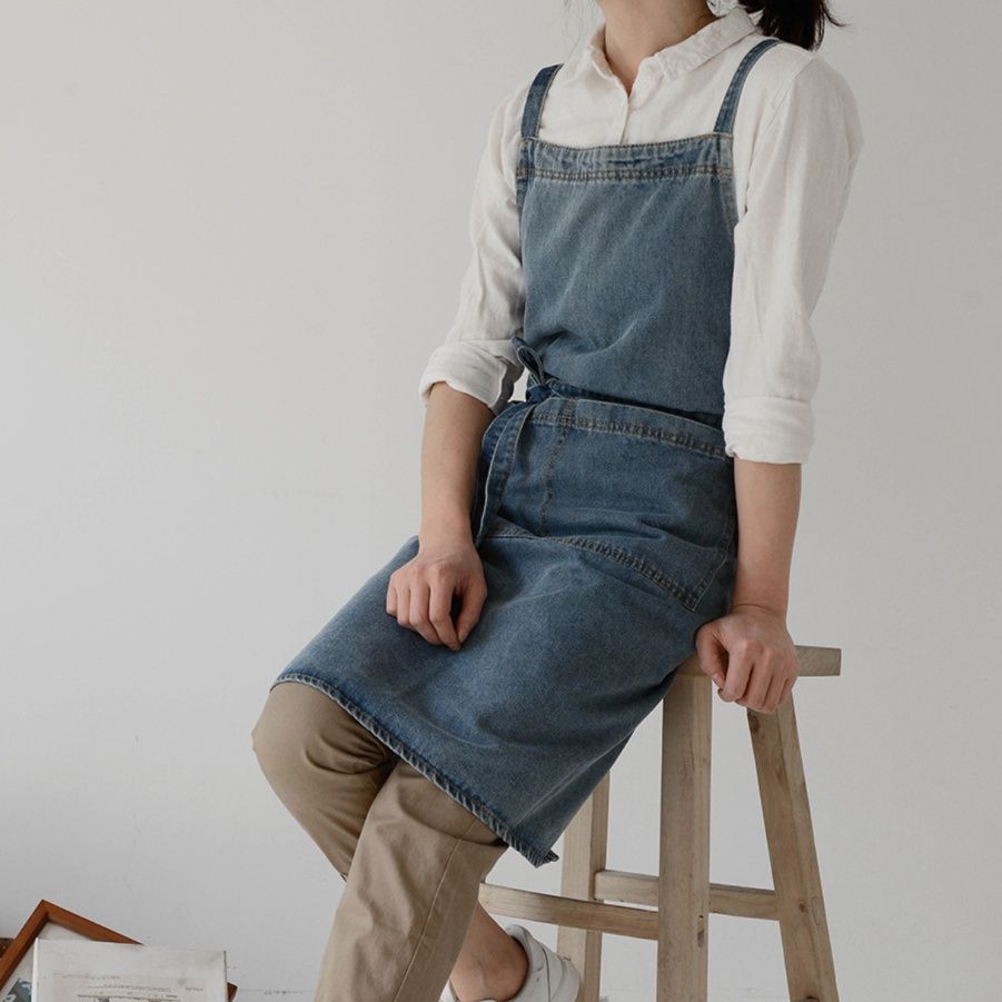 ガーデニング 背中で結ぶデニム素材の肩掛け作業用エプロン