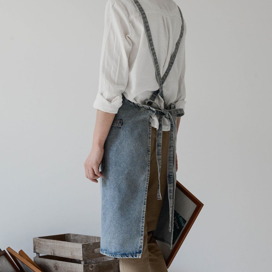 ガーデニング 背中で結ぶデニム素材の肩掛け作業用エプロン