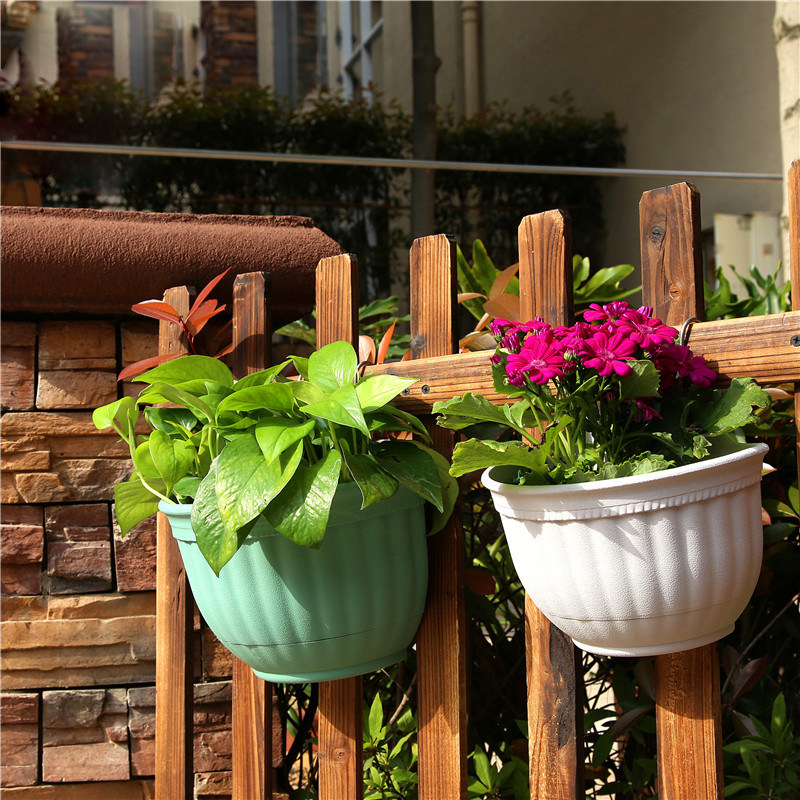 ガーデニング 壁掛け式縦溝デザイン半円形プランター