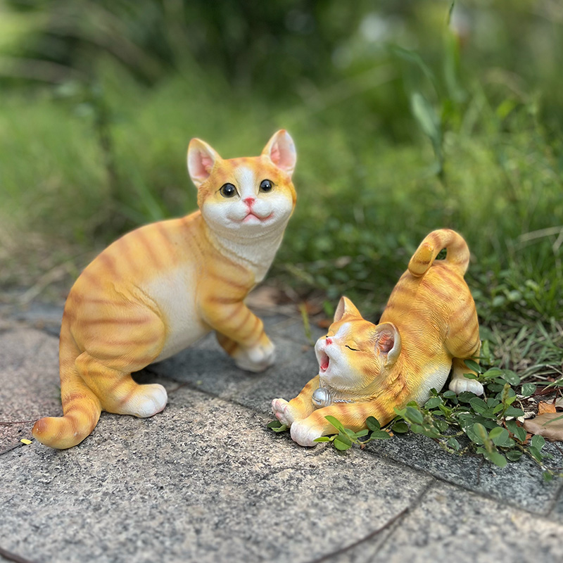 ガーデニング あくびする猫のオーナメント