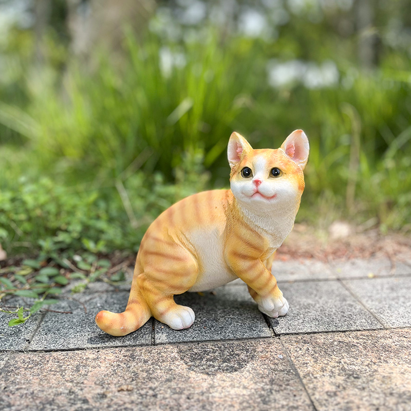 ガーデニング あくびする猫のオーナメント