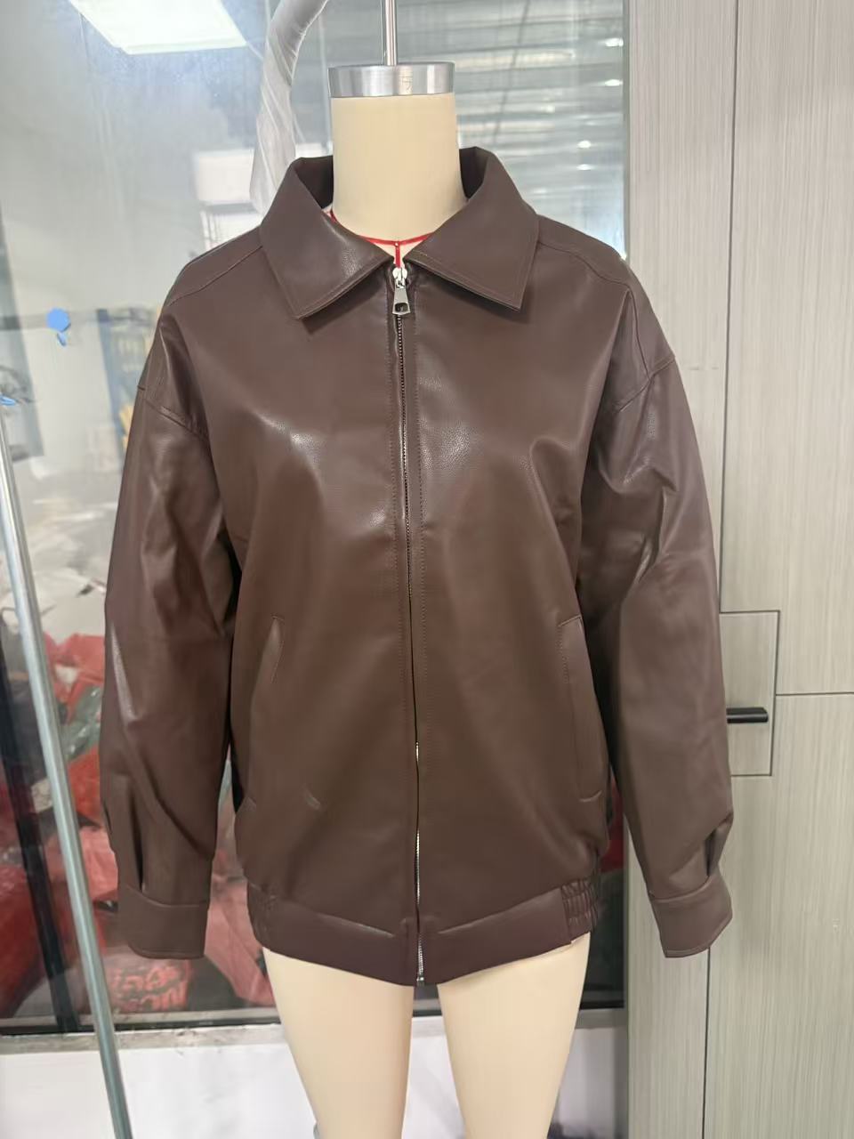 https://fulmo-img-server.com/leather-styles/038ec1ee-2ae5-492e-8947-2924ecc95b5a.jpg