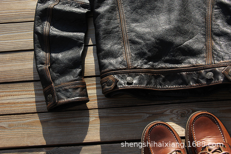 https://fulmo-img-server.com/leather-styles/0cf8e125-041d-4a30-a65c-392719e5d127.jpg