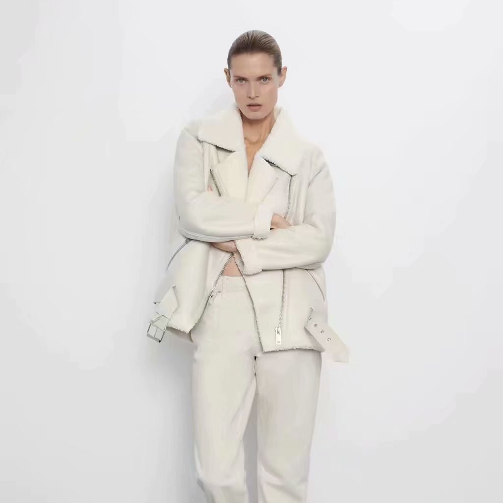 https://fulmo-img-server.com/leather-styles/4f3b1a66-108e-452f-bc98-b850ab0cc237.jpg