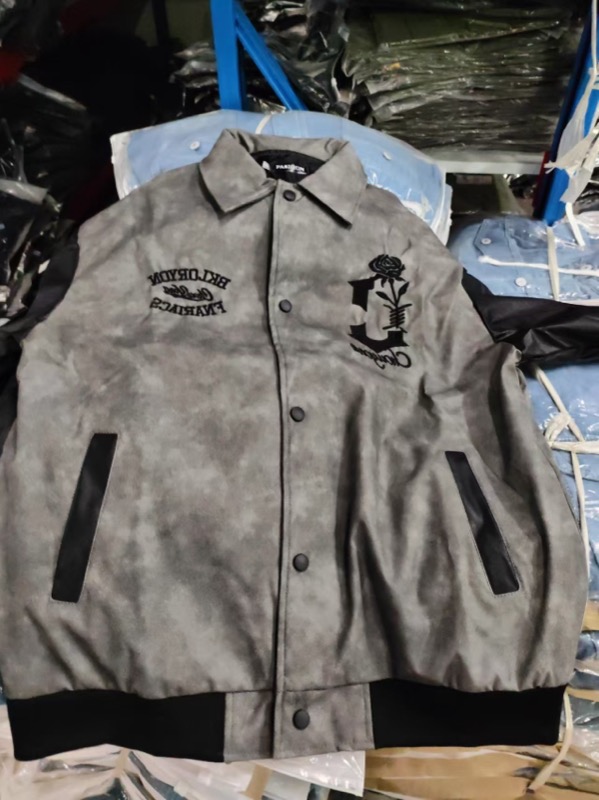 薔薇刺繍切替フェイクレザージャケット