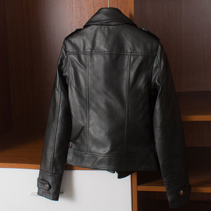 https://fulmo-img-server.com/leather-styles/c9673508-1d35-4fb4-939d-f10d8029f535.jpg