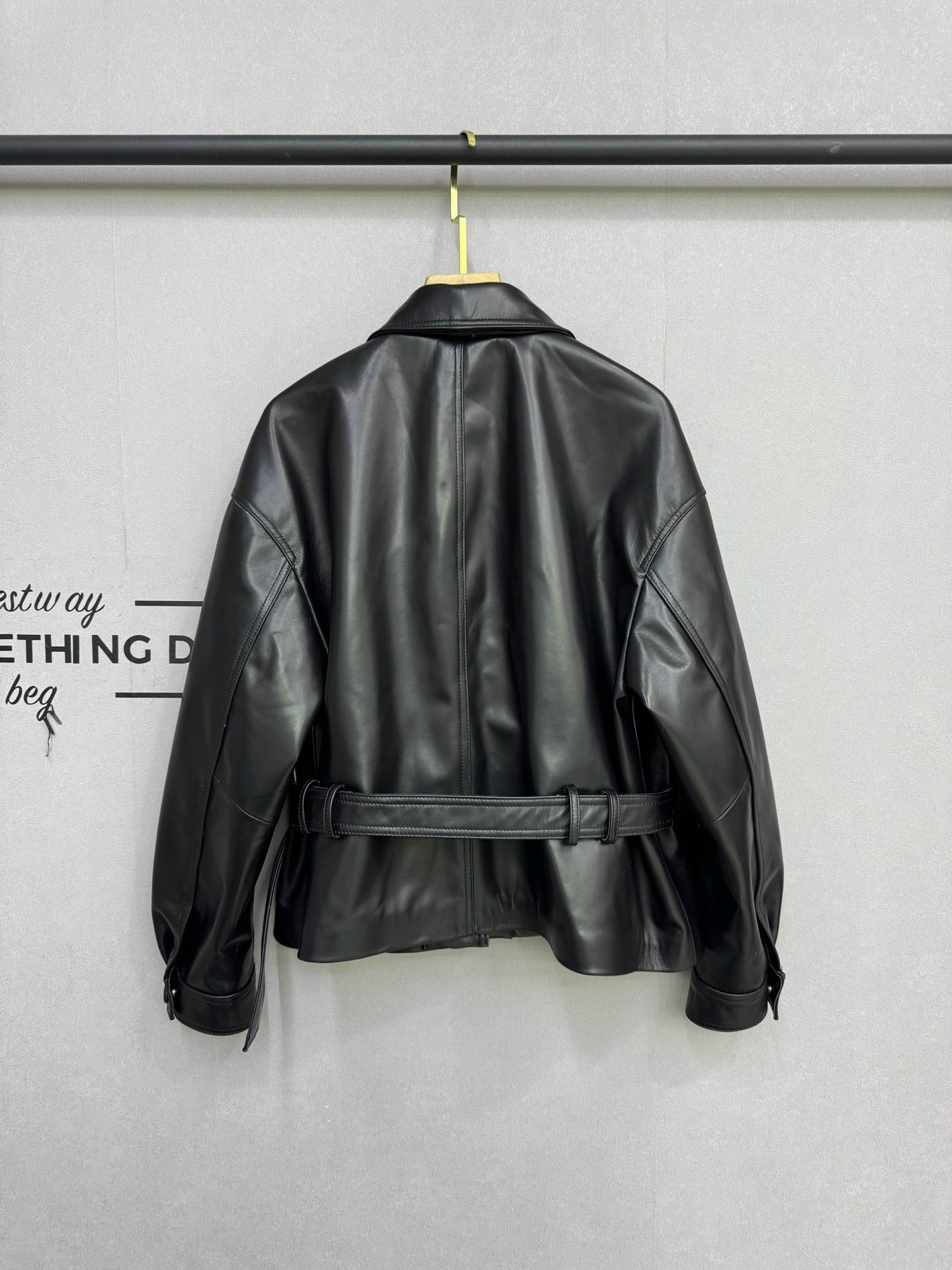 レザージャケット ウエストベルト付きレディース本革ショート丈ジャケット