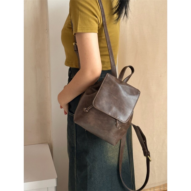 レザーリュック レザー調ミニリュック コンパクト大容量 軽量お出かけバッグ