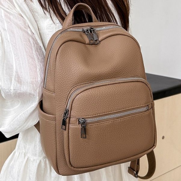 本革仕立て多機能通勤ビジネス対応防水型レザーリュック