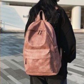 軽量合成皮革レザースポーツリュック