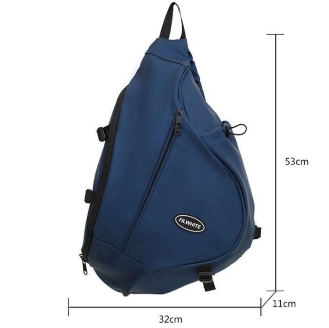 大容量三角型スポーツレザーリュック