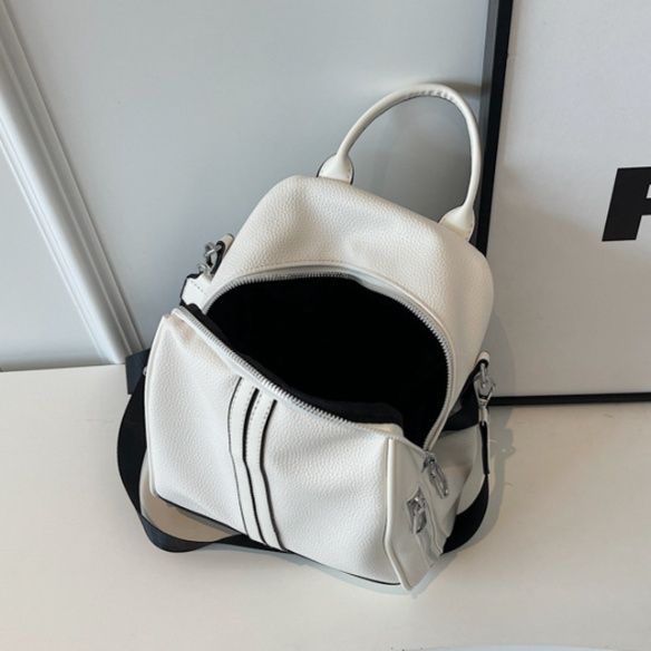 縦ライン装飾付き二層式　通学PUレザーリュック