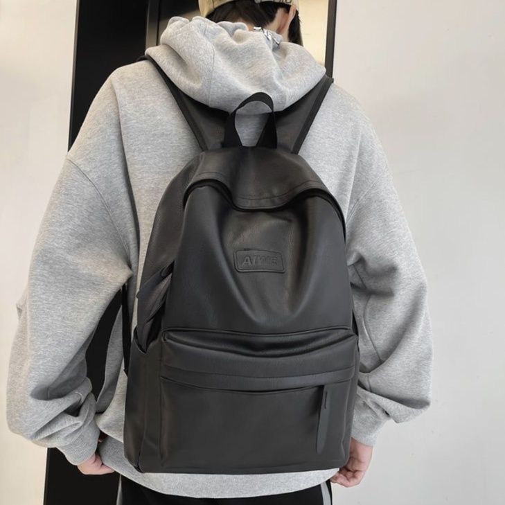 軽量合成皮革の大容量　通学デイリーレザーリュック