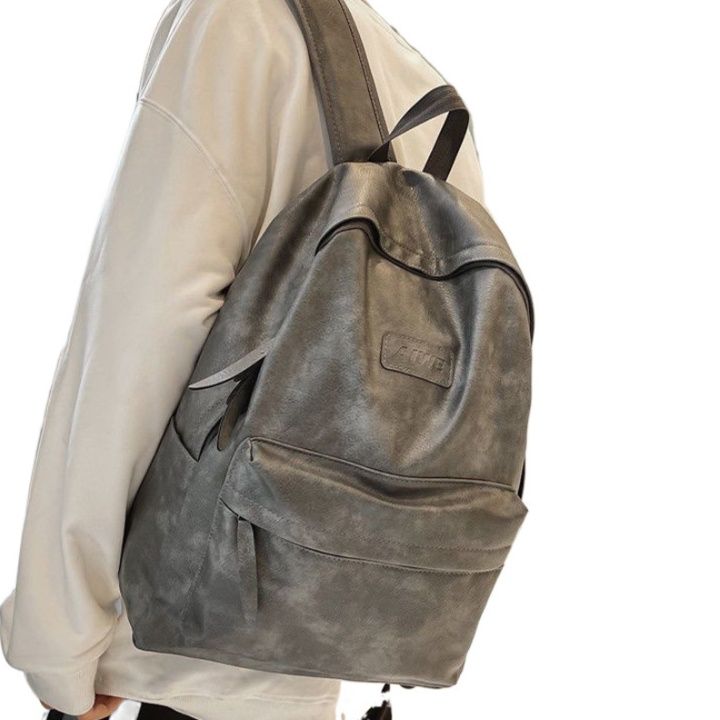 軽量合成皮革の大容量　通学デイリーレザーリュック