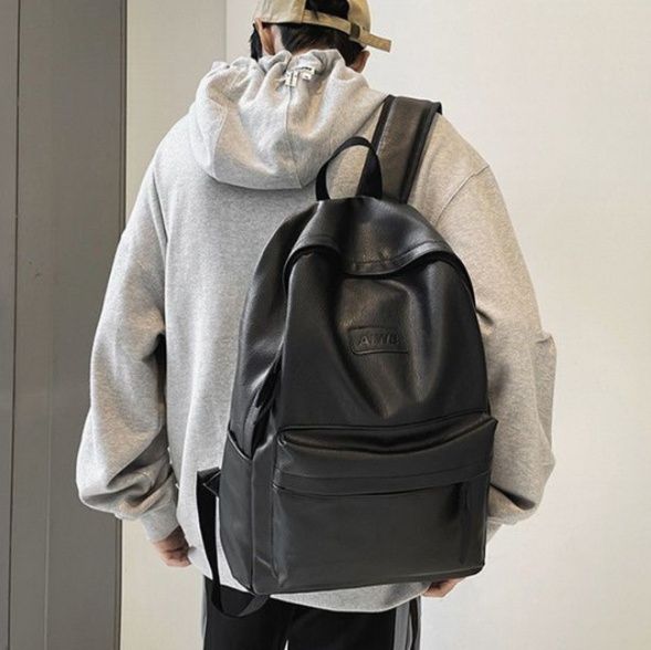 軽量合成皮革の大容量　通学デイリーレザーリュック