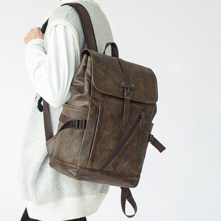 大容量機能的フラップ式　通学PUレザーリュック