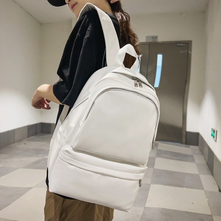 シンプル合成皮革レザー　通学リュック