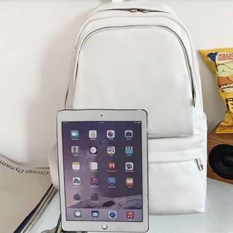 シンプル合成皮革レザー　通学リュック