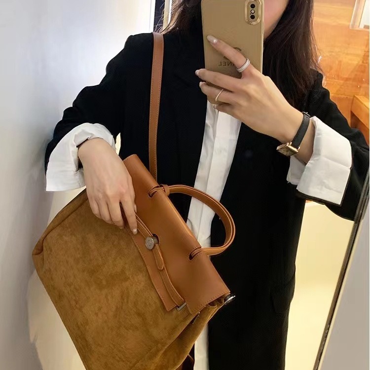 https://fulmo-img-server.com/leatherique/aecfabad-e0c8-40fe-96e7-4417c0eb5653.jpg