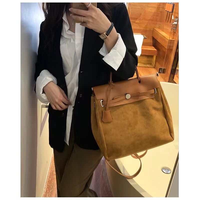 https://fulmo-img-server.com/leatherique/b6bbab10-0278-4289-b208-745e57436e33.jpg