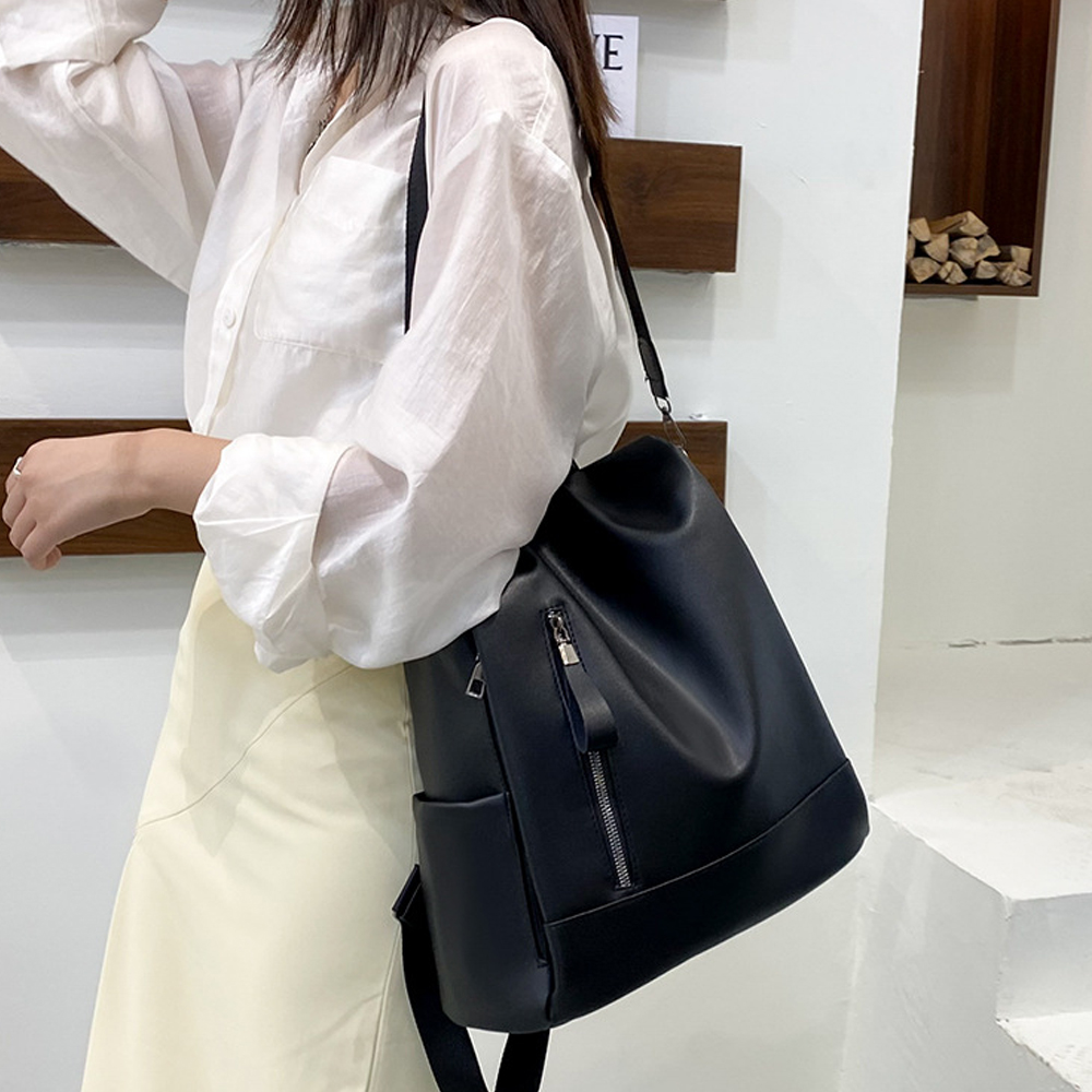 大容量レザーリュック 多機能スクエア型