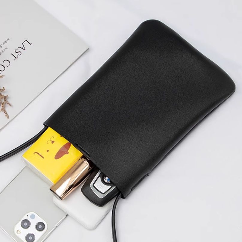 レザーショルダー ミニマル縦型スマホポシェット