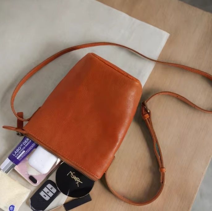 レザーショルダー シンプル筒型レザーショルダーミニ