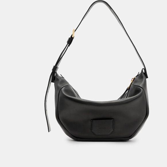 レザーショルダー 月影しなやかボディバッグ