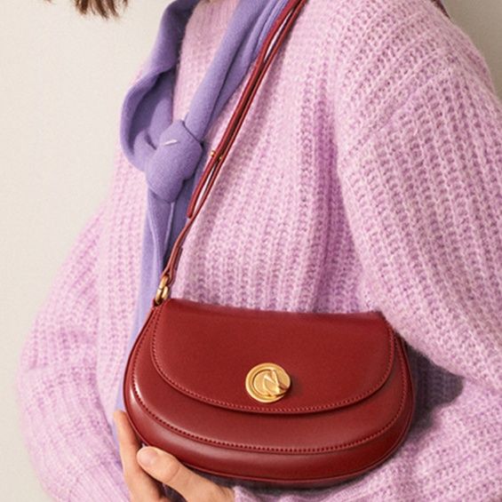 レザーショルダー 上質半月型レザーショルダーバッグ