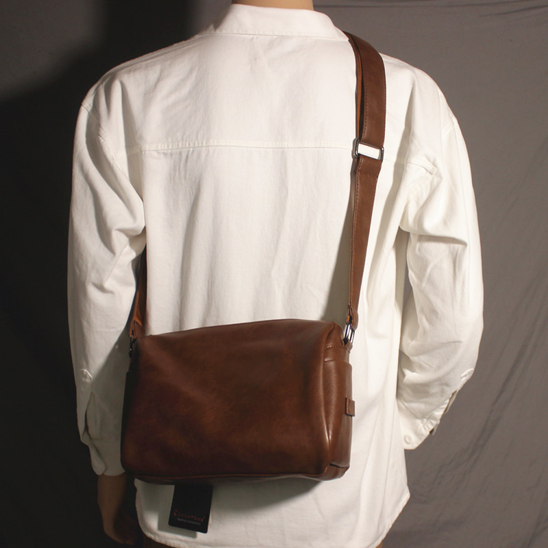 https://fulmo-img-server.com/leathershoulder/2f319892-9eee-496e-b8e9-4b855faf0846.jpg
