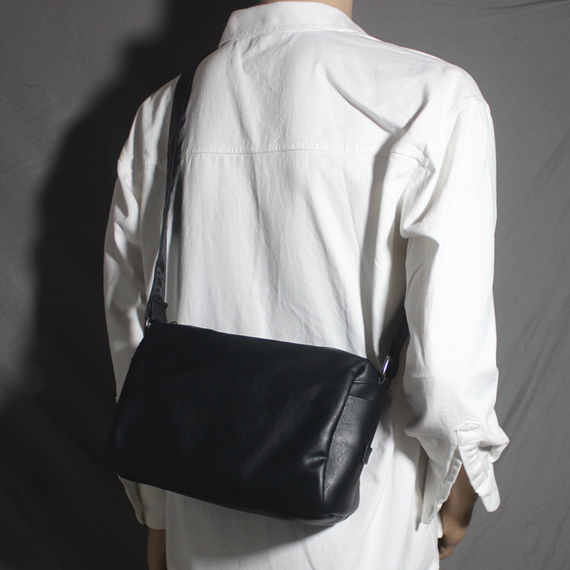 https://fulmo-img-server.com/leathershoulder/46b2628a-8725-4145-beb5-8e8ff3aa0dec.jpg