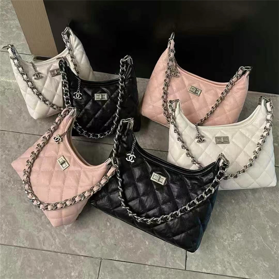 レザーショルダー 菱形キルティングミニショルダー