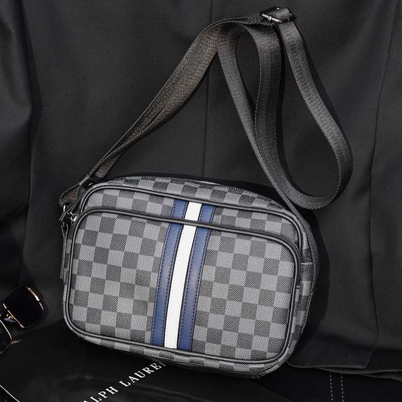レザーショルダー 格子柄レザー紳士用ショルダーバッグ