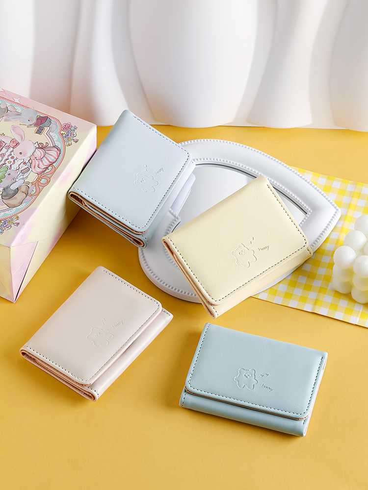 毎日の暮らしを可愛く彩る！本革財布でスマートに過ごせる5選