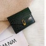 革 財布 型押しクロコダイル調金具付きレザー長財布