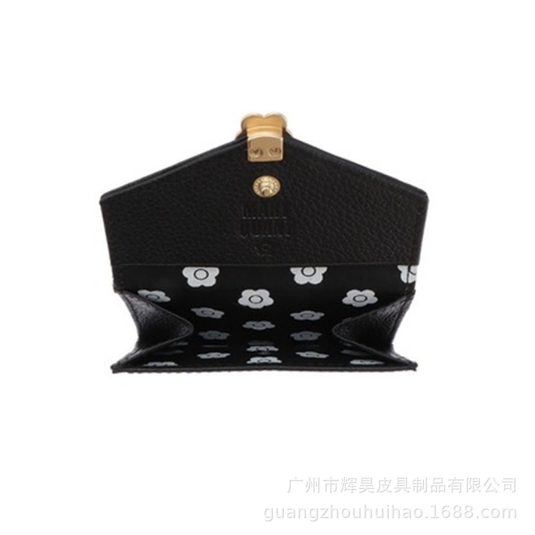 革 財布 花飾り金具付き本革三つ折りカードケース