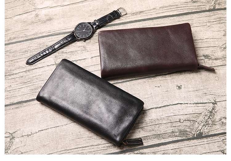 スマホも入る本革使用のシンプル長財布
