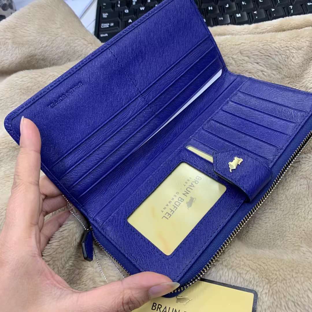 https://fulmo-img-server.com/leathllet/bd3b9838db104584841fbc3f10fef6ec.jepg