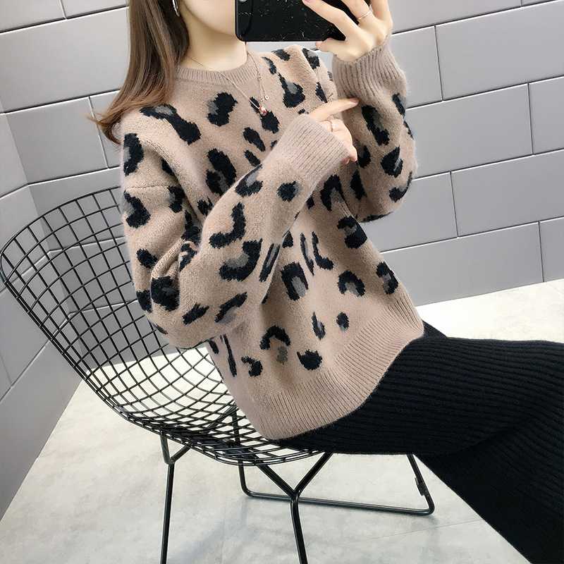 大人の魅力を引き出す レオパードセーター5選