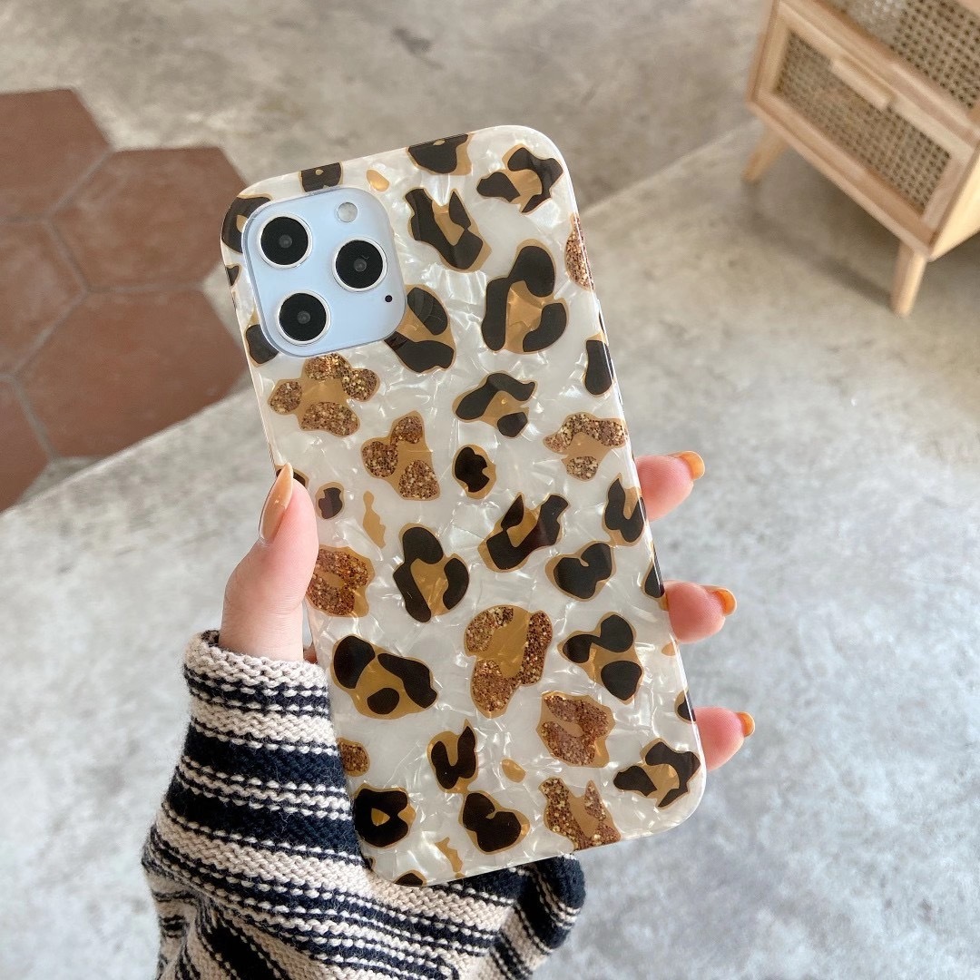 アイフォン12・11用ヒョウ柄透明ケース ファッション小物