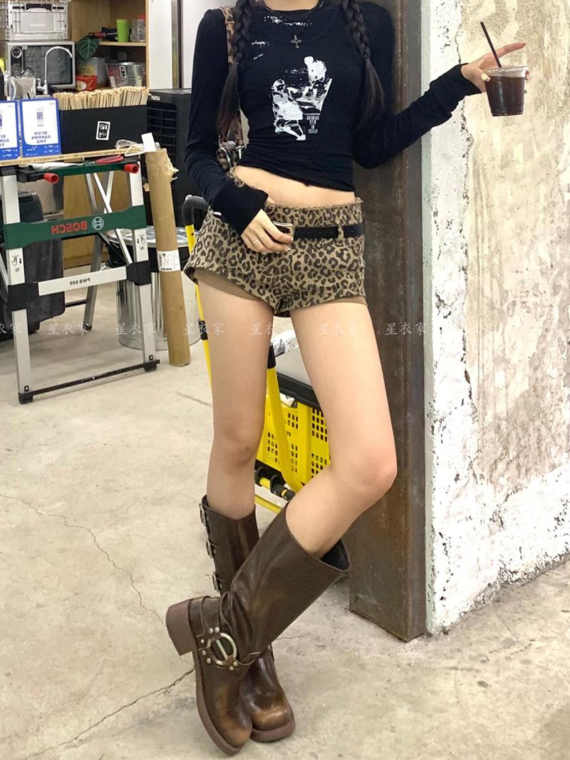 ヒョウ柄 野性の魅力 ミニヒョウ柄ショートパンツ