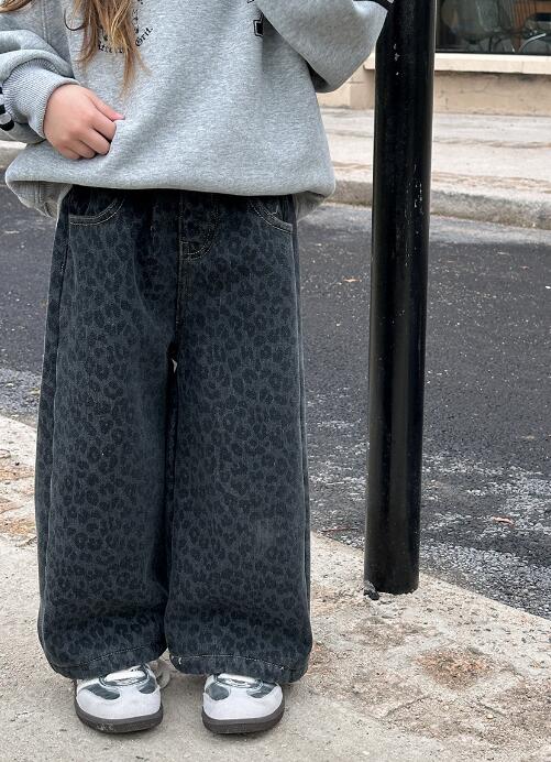 子供服 ヒョウ柄デニムパンツ ワイドロング 90-160センチ