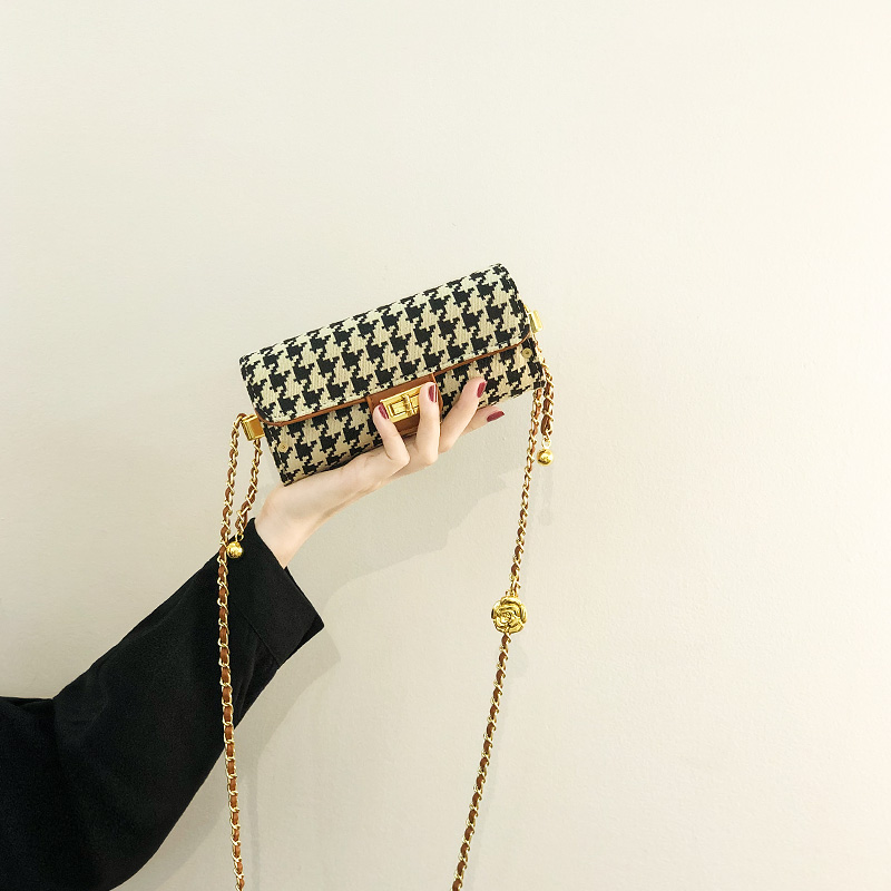 シックな円筒形ヒョウ柄ショルダーバッグ