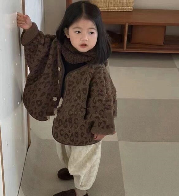 冬新作 子供服 ヒョウ柄厚手フード付きアウター