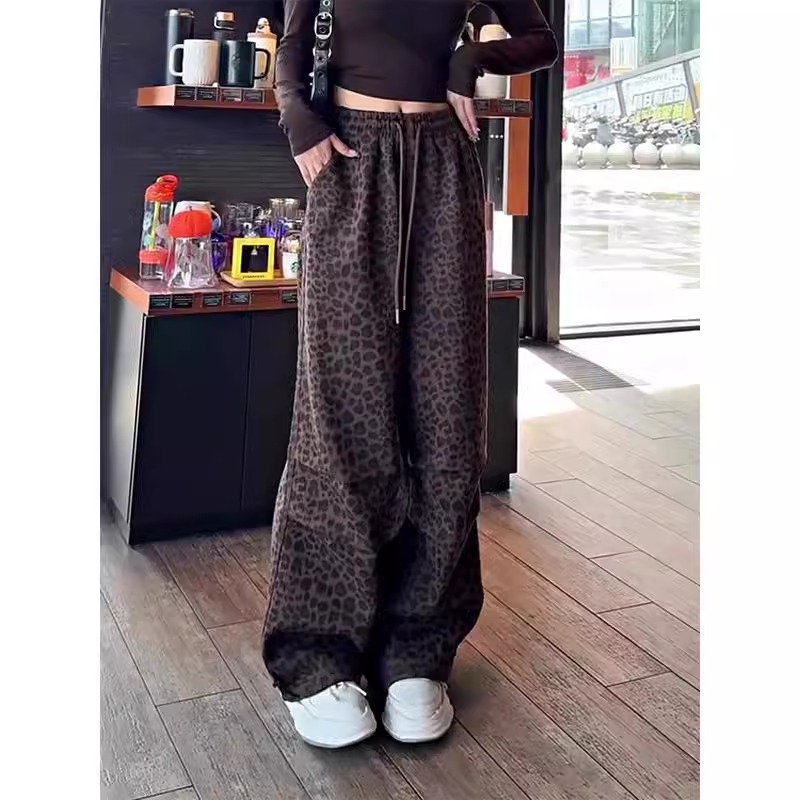 ヒョウ柄ワイドフレアパンツ