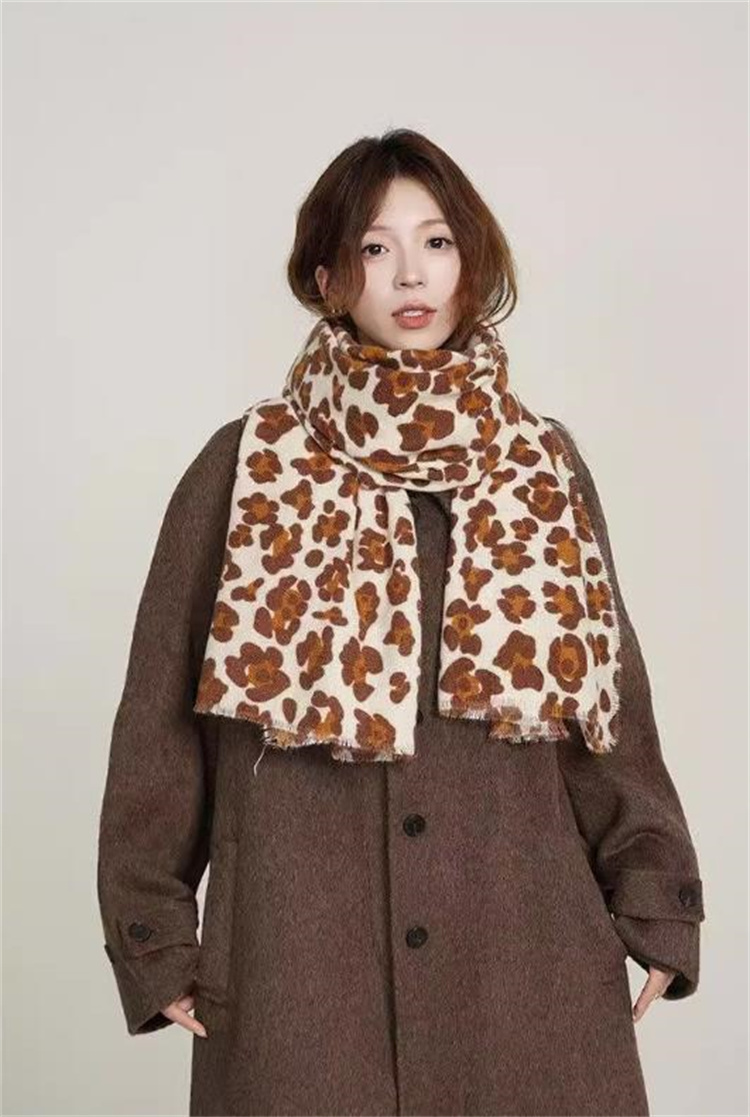 ヒョウ柄マフラー 厚手カシミヤタッチ 防寒ストール