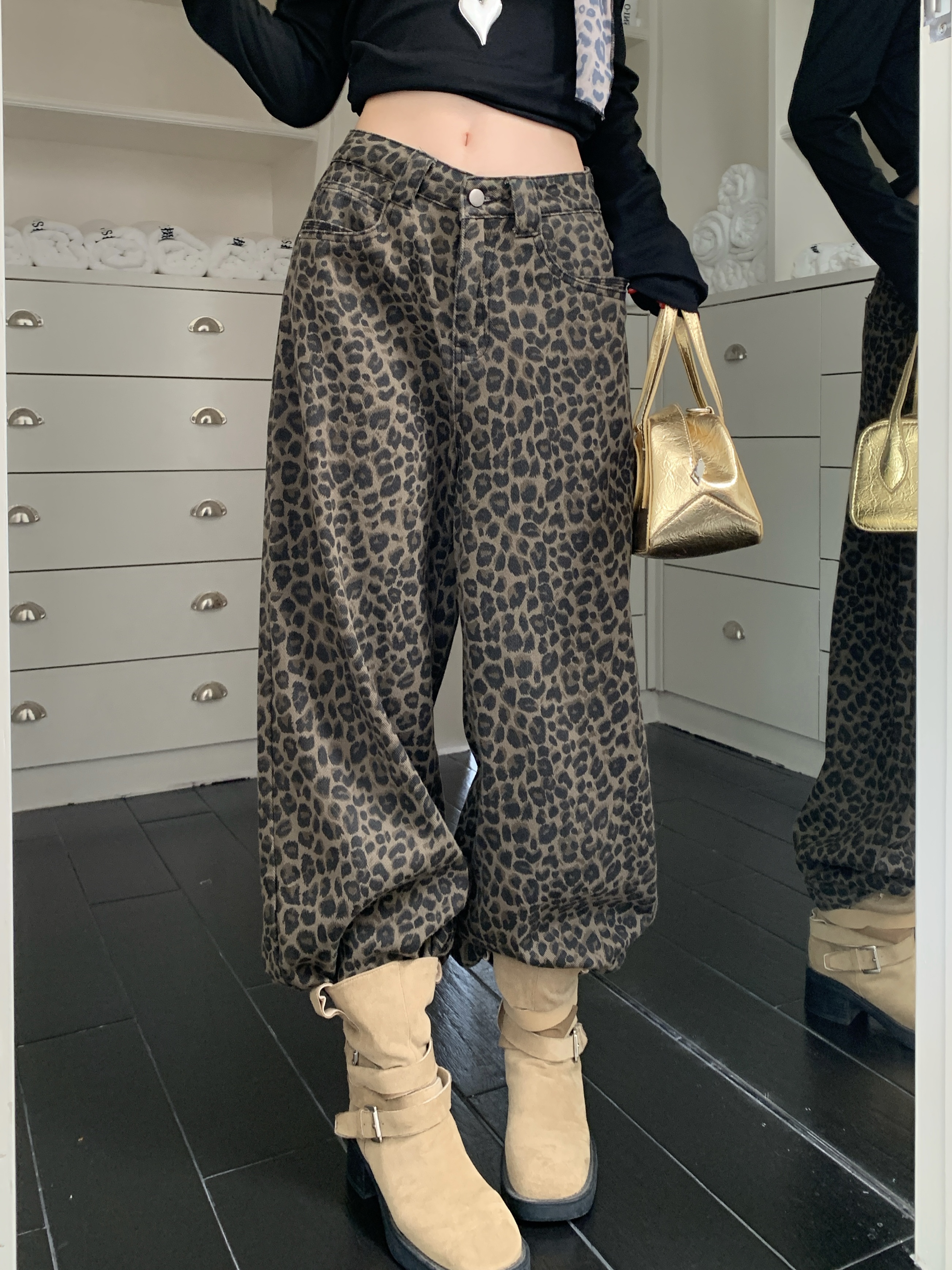 ヒョウ柄 ゆったりヒョウ柄ワイドデニムパンツ
